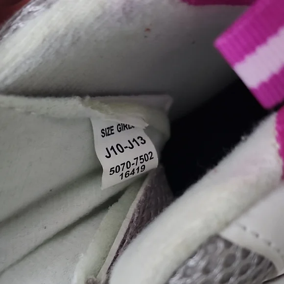 Adjustable White and Pink Ice Skates - Picture 2 of 11